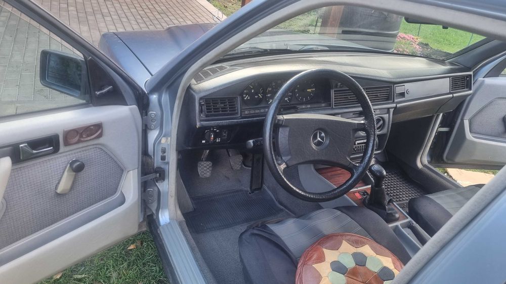 Mercedes-Benz W201 190D