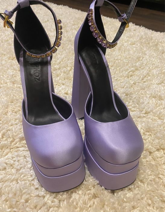 Туфлі на каблуці