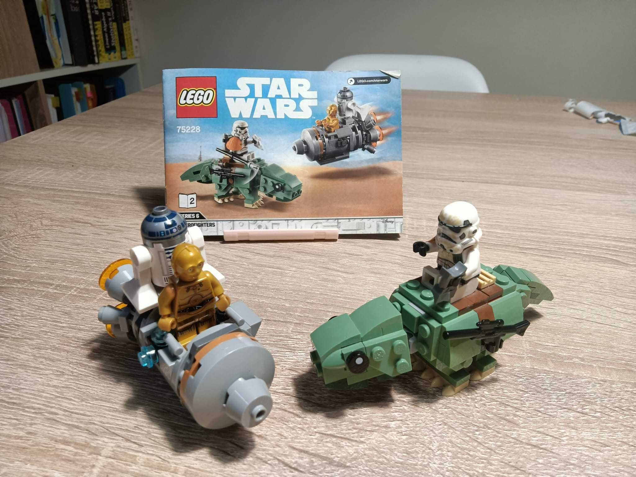 LEGO Star Wars 75228 Pod de Fuga vs. Microfighters Dewback
