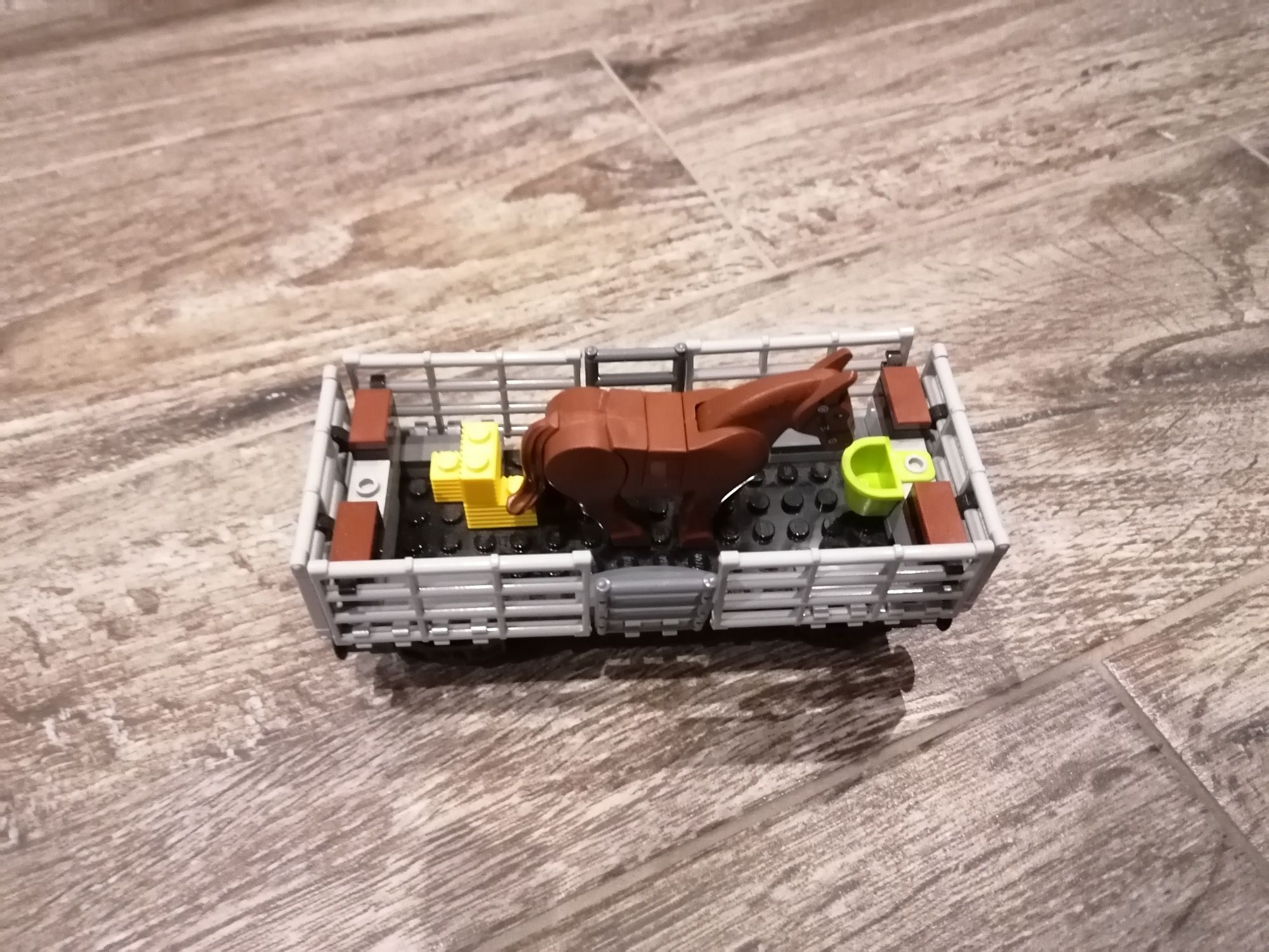 LEGO 60052 Pociąg Towarowy wagon z bydłem