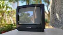 Televisão Grunding e Sanyo