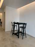 Mesa alta ikea + 2 cadeiras