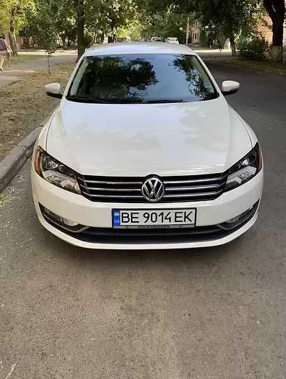 Volkswagen Passat 1.8 2015г.