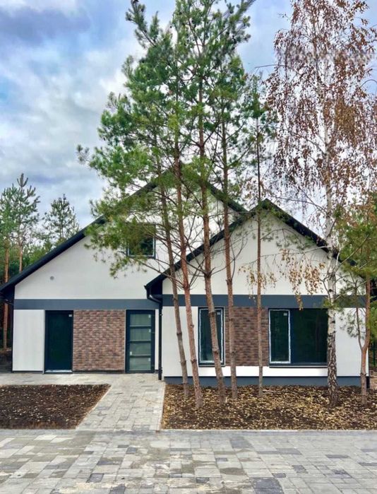 Сучасний будинок серед сосен.S=113м2,керамоблок,мінвата,0.07га.єОселя