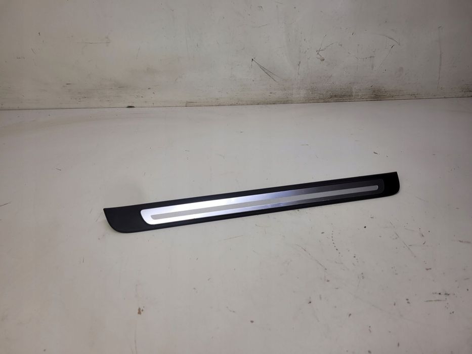 LISTWA PROGOWA PRAWY PRZÓD AUDI A4 B8 8K0853374