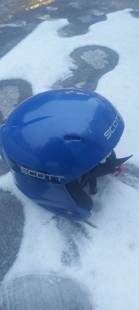 Kask narciarski Scott