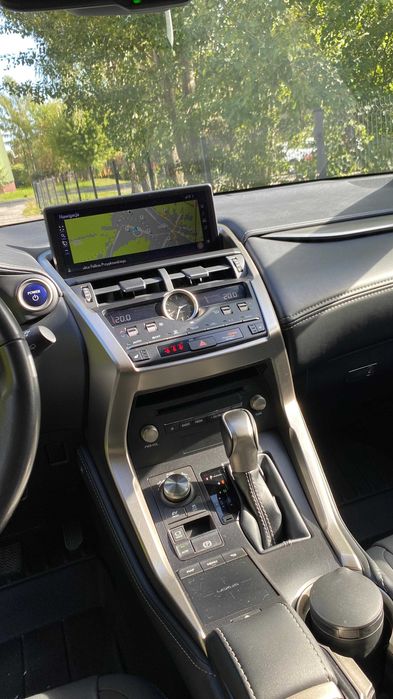 Sprzedam LEXUS NX 2021