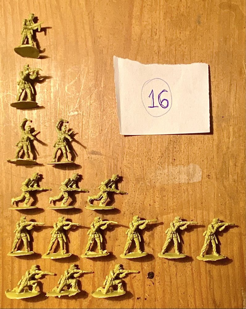 Brinquedo | Miniaturas Soldados Plástico | 16