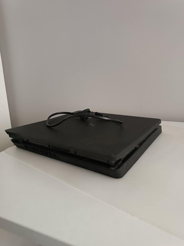 PlayStation 4slim 500gb
