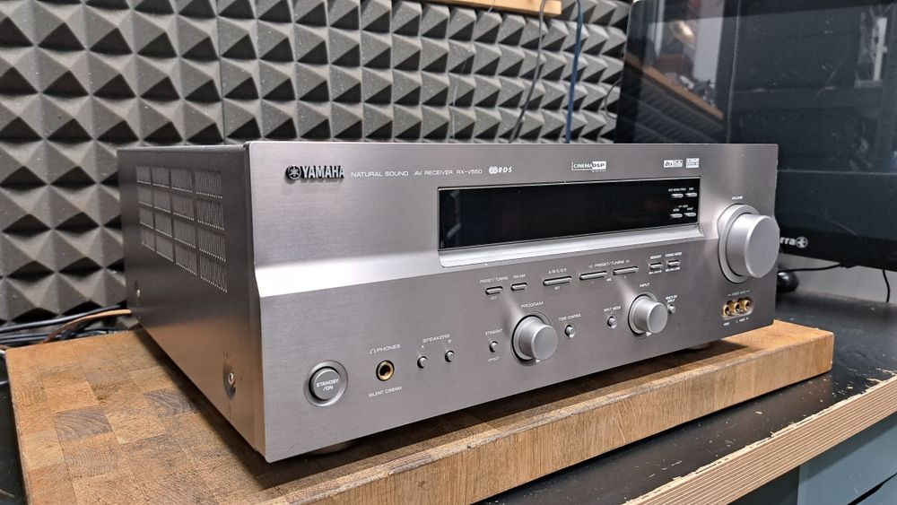 Amplituner Yamaha RX-V550
