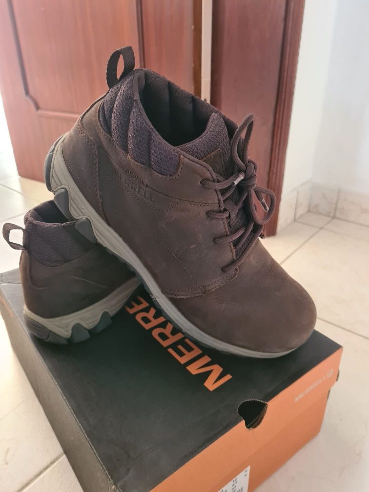 Botas merrell usadas 2 vezes