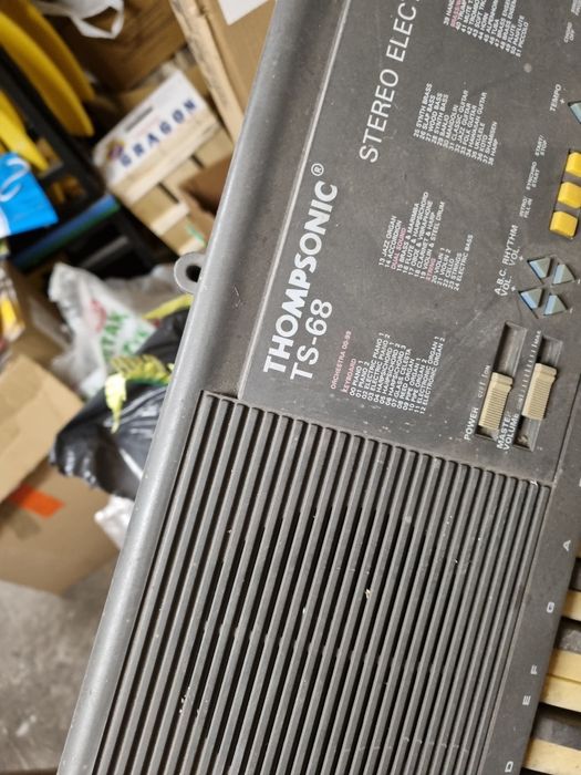 Keyboard Thompsonic TS-68