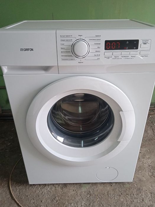 Продам новую стиральную машинку на 6 кг.