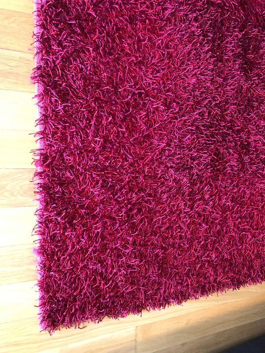 Vendo tapete Shaggy tons vermelhos