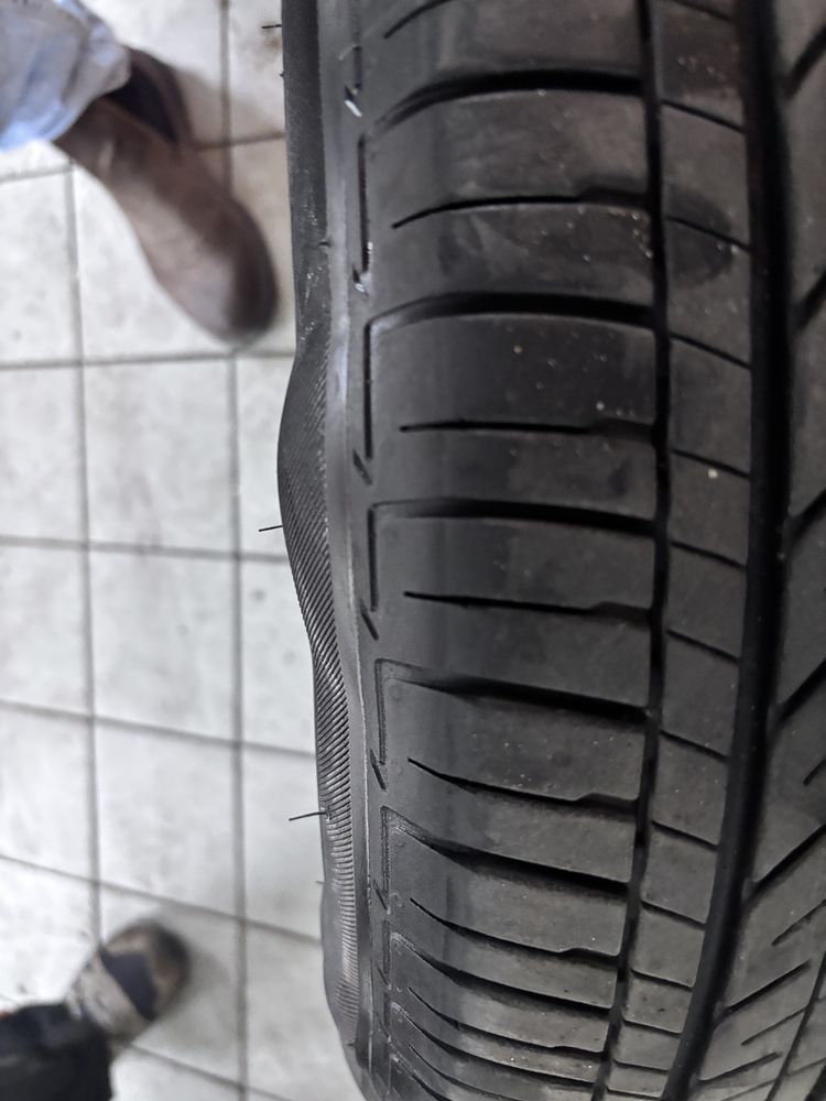 Komplet felg stalowych 15” Toyota Corolla + kołpaki + 3 opony
