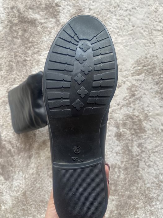 Чоботи труби, високі