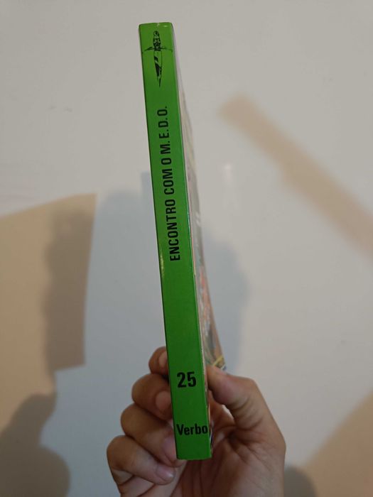 Livro Aventuras Fantásticas nº25 ENCONTRO COM O M.E.D.O.