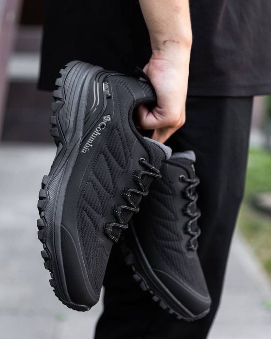 Columbia Gore-Tex Total Black