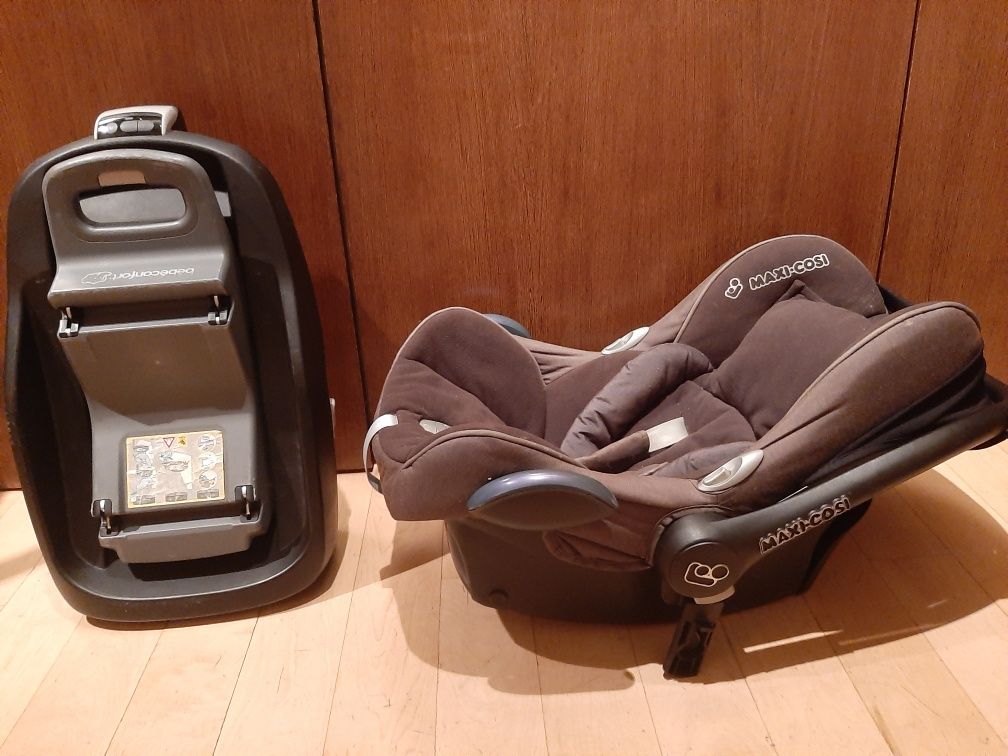 Ovo Maxi Cozy + Base Isofix BebeConfort