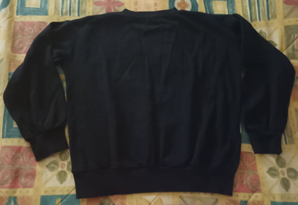 Vendo camisola preta