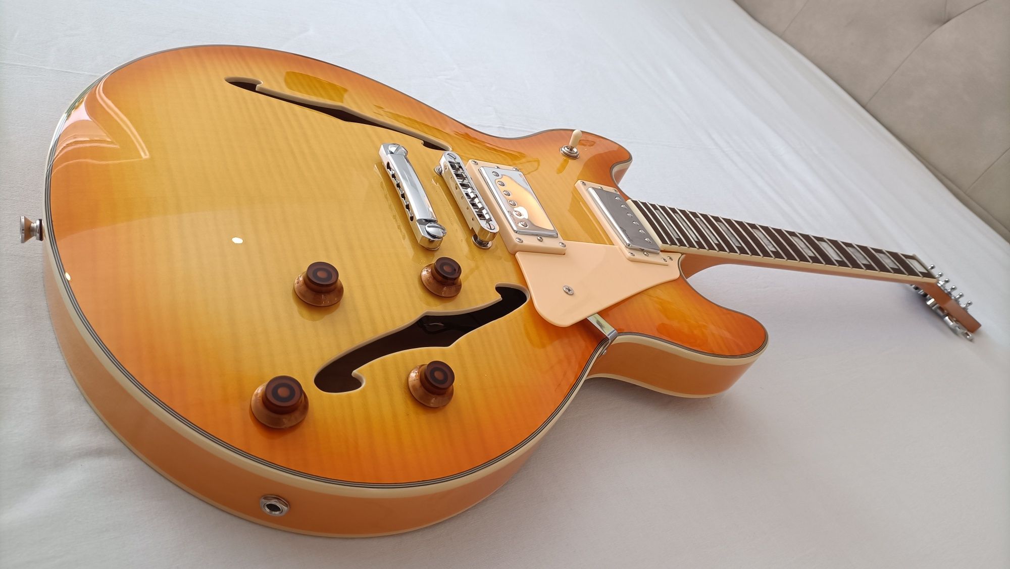 Guitarra Elétrica Harley Benton HB-35Plus Lemon Drop