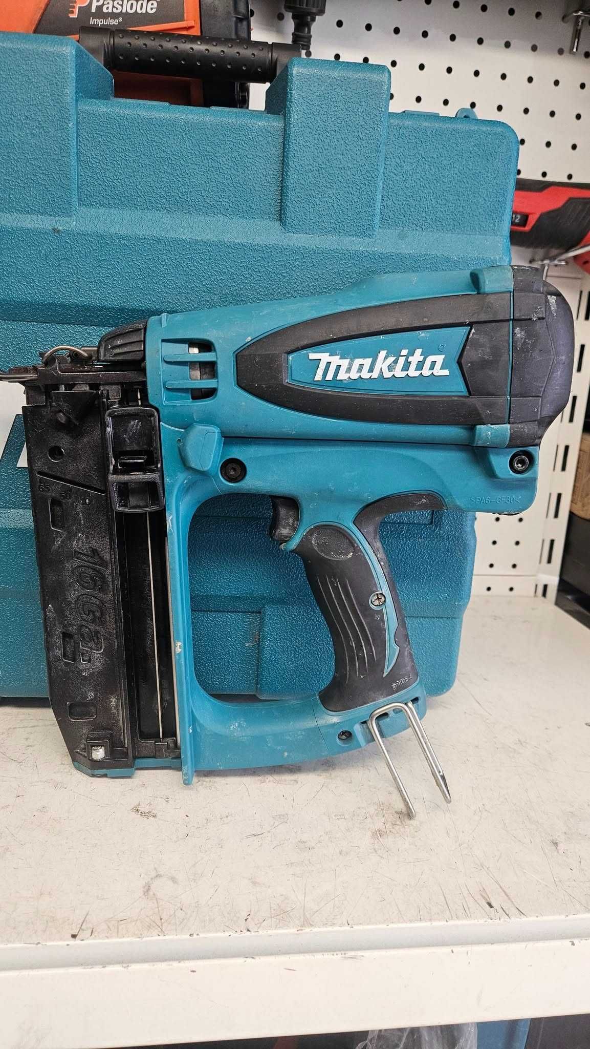 Gwoździarka gazowa Makita GF600SE 7,2V + 2x1,5ah