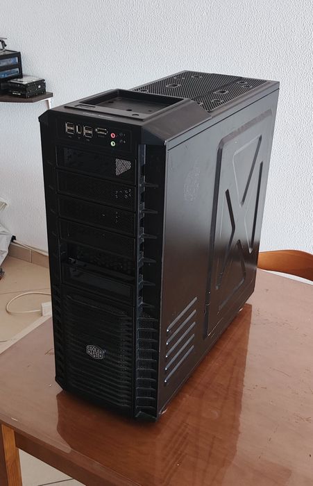 Torre computador de secretária - PC Gaming Desktop