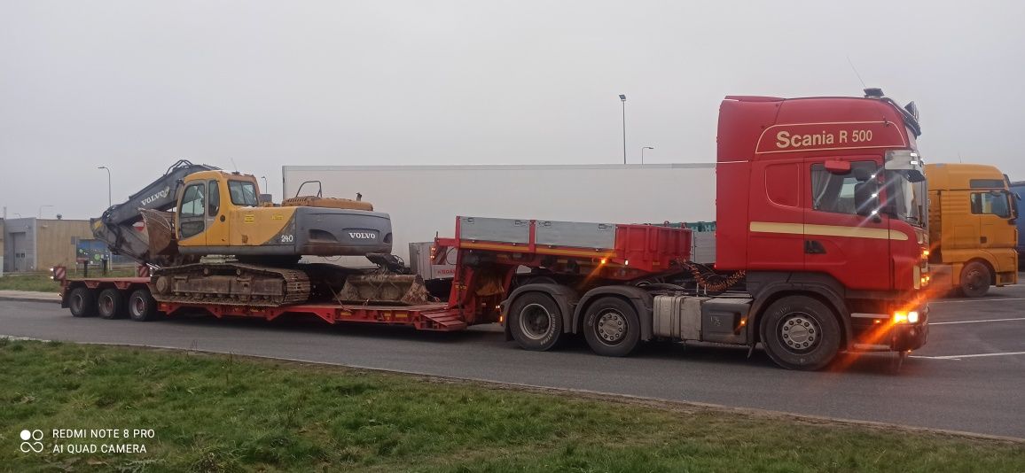 Transport niskopodwoziowy ponadgabarytowy  Maszyny Koparki Kombajny
