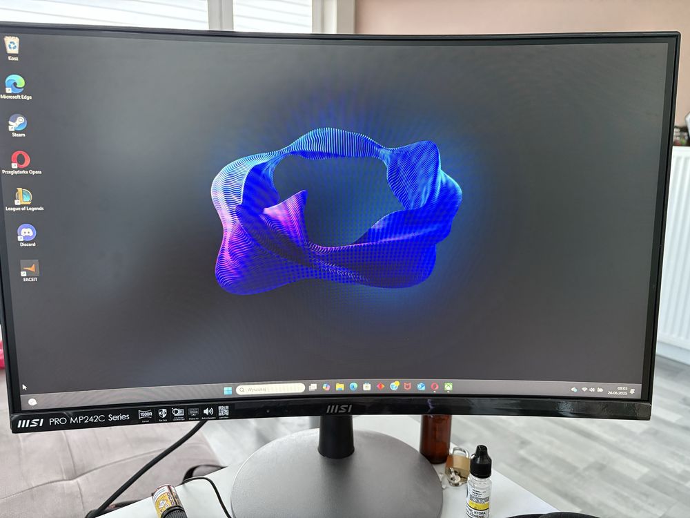Monitor MSI PRO MP242C idealny do gier