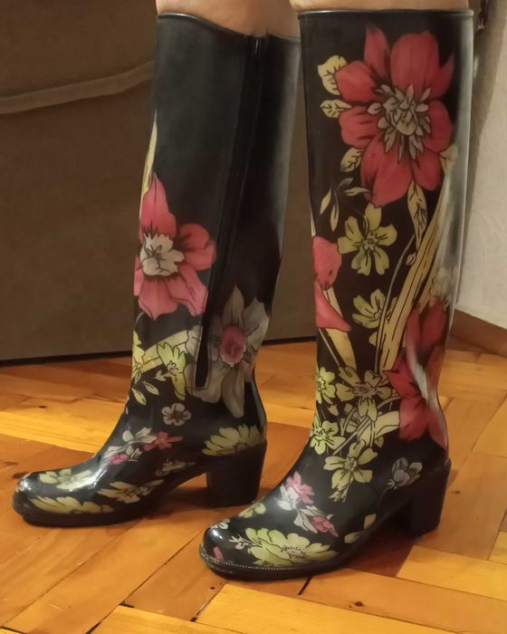 Резиновые сапоги (по стельке 24см)