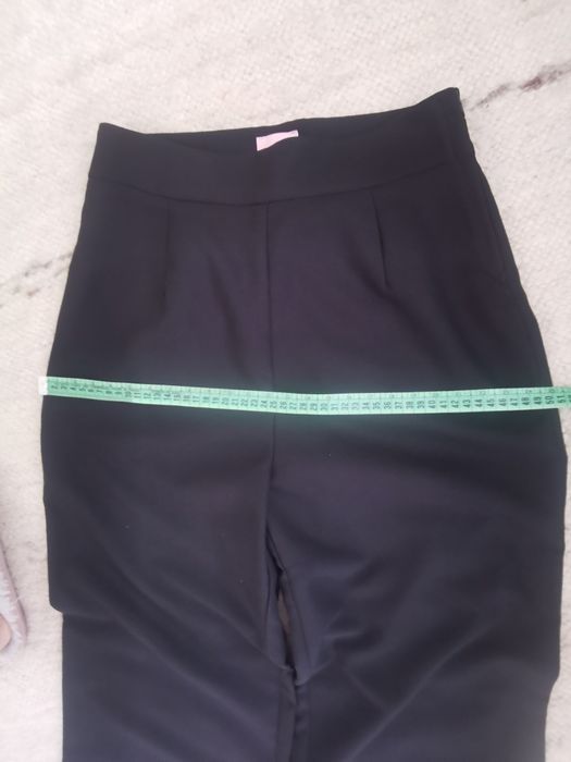 Pantalona marca Dora Guimarães