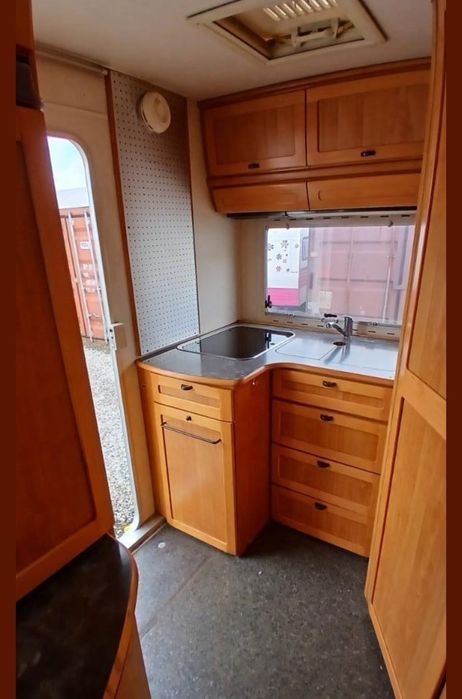 Ładny kamper Hymer Mercedes