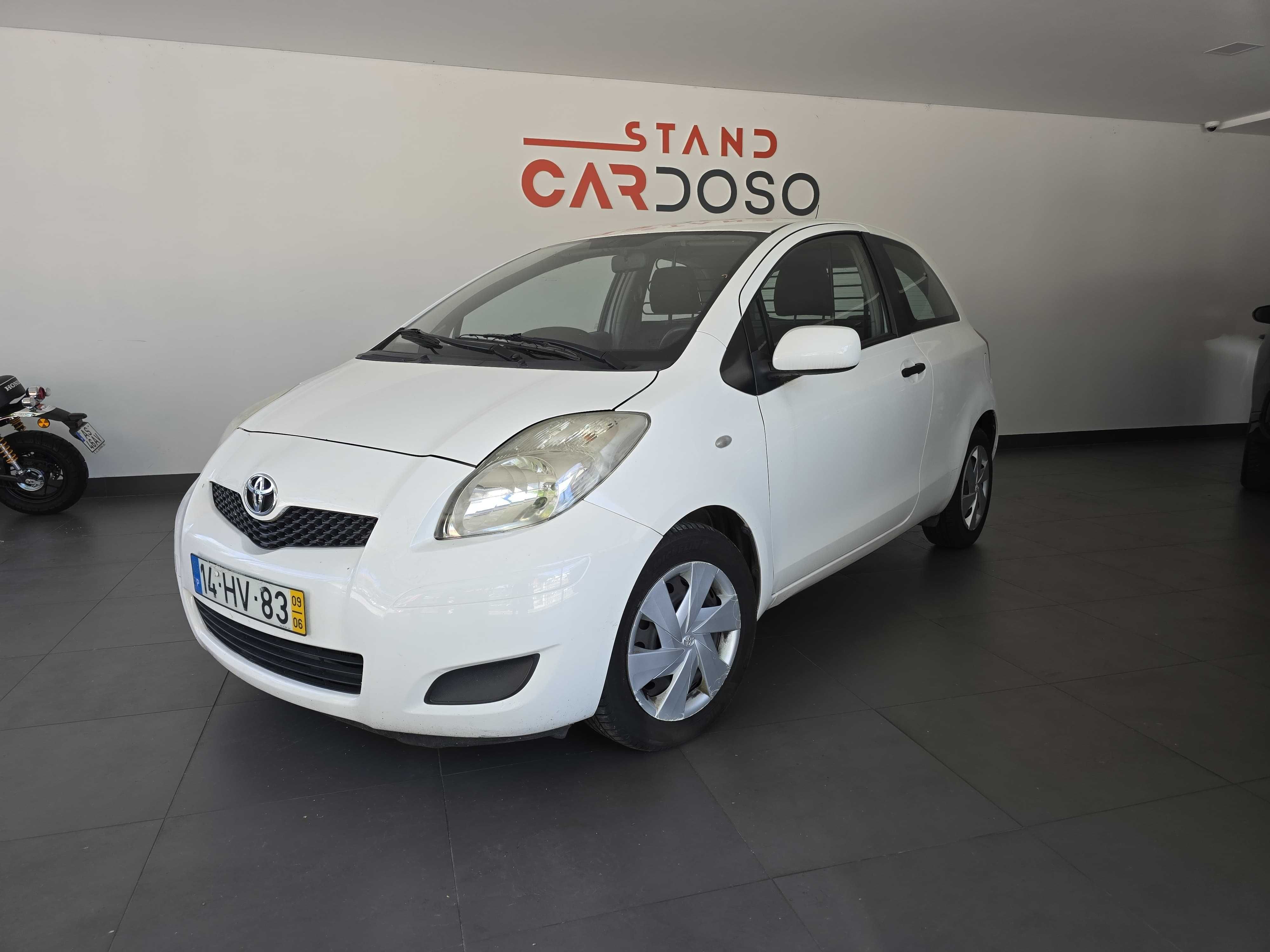 Toyota Yaris 1.4 D-4D Sol Comercial à Venda