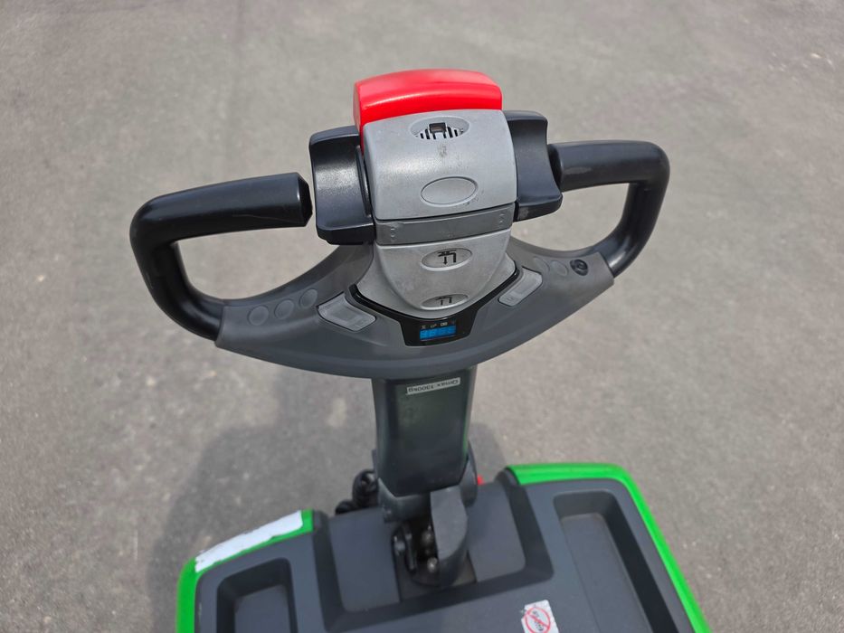 Wózek ręczny paleciak elektryczny CESAB 1300 kg