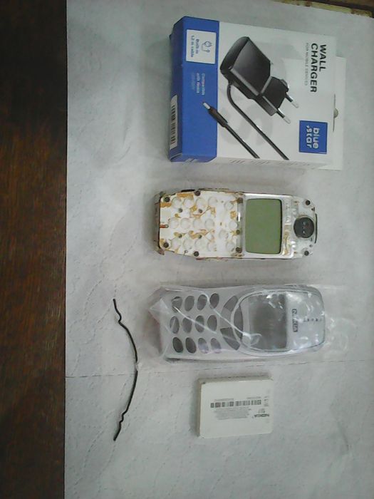 Nokia 3310 +ladowarka+obudowa + bareria+pudelko druga 3310 gratis