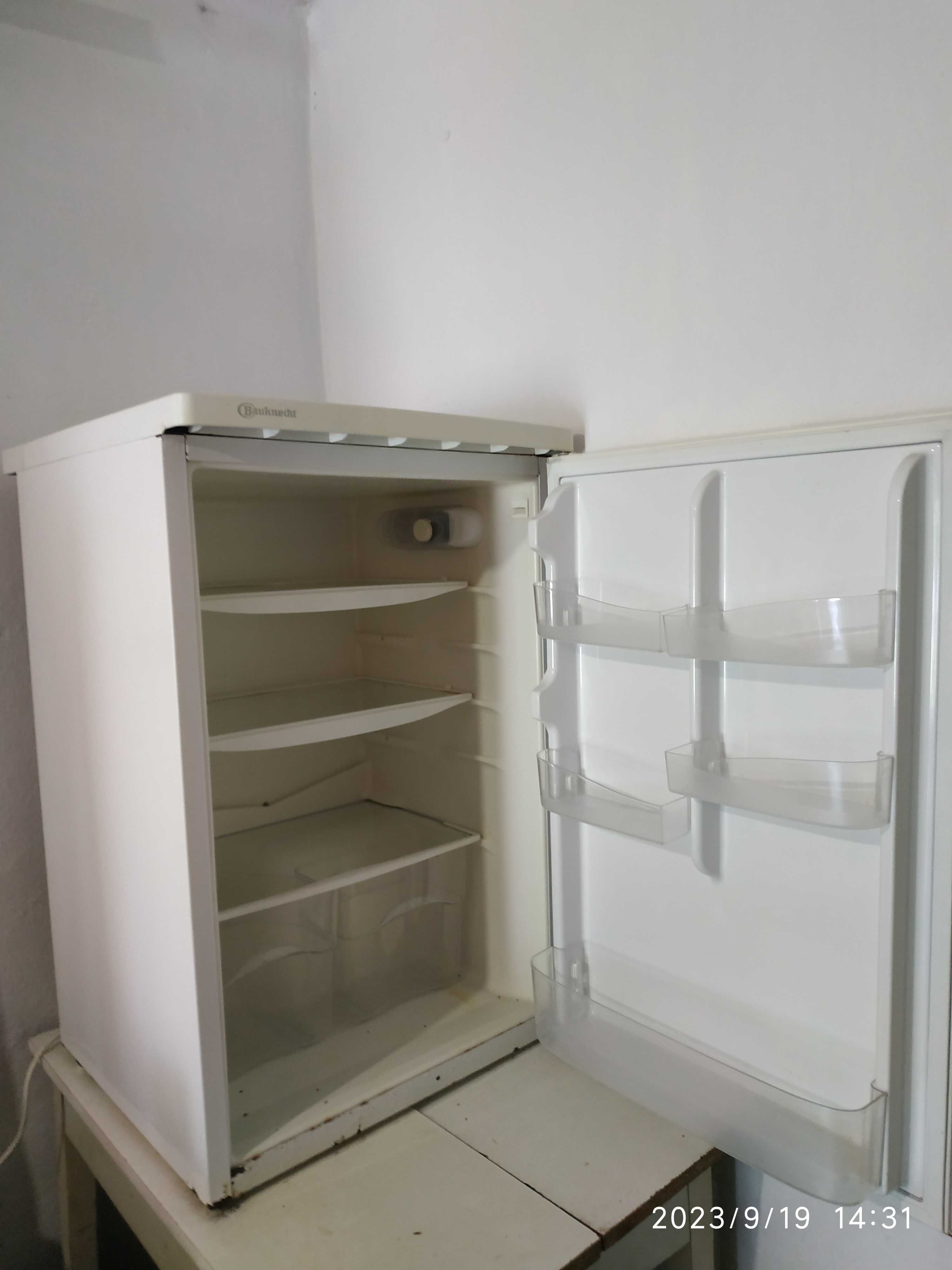 Холодильник Bauknecht