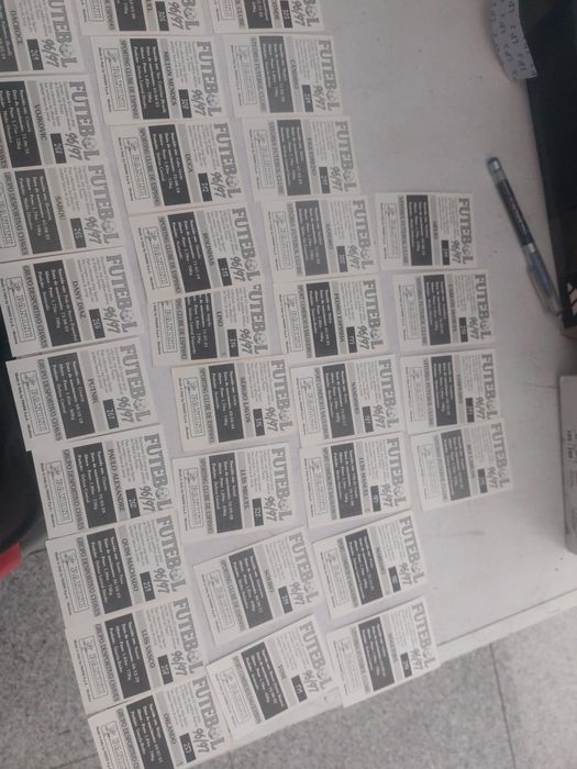 40 cromos variados epoca 96/97