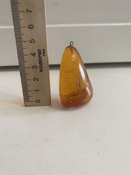 Янтарь . Янтарный большой кулон