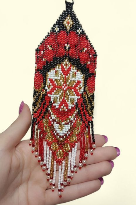 Авторська підвіска з бісеру в авто