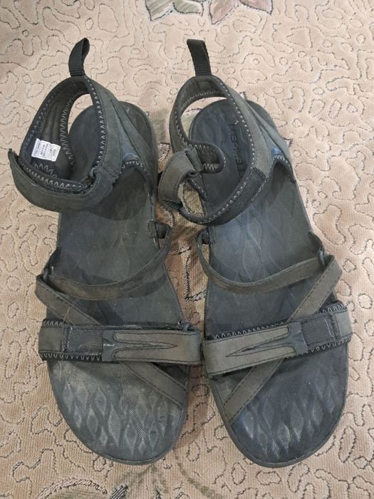 Продам шкіряні босоніжки фірми Меріл р 41