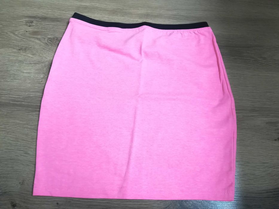 Nowa Różowa spódniczka mini, top