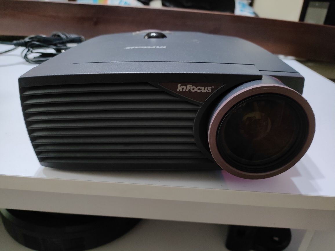 Projector InFocus LP 425 Z 18 godzin