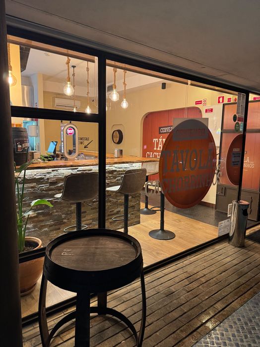 Vende-se Cervejaria na Maia