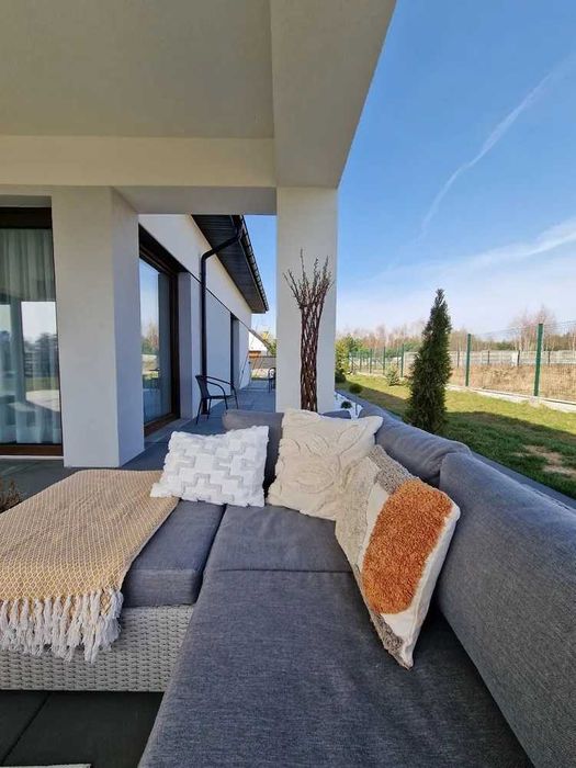 Narożnik ogrodowy ze stolikiem dla 4 osób  Technorattan kolory