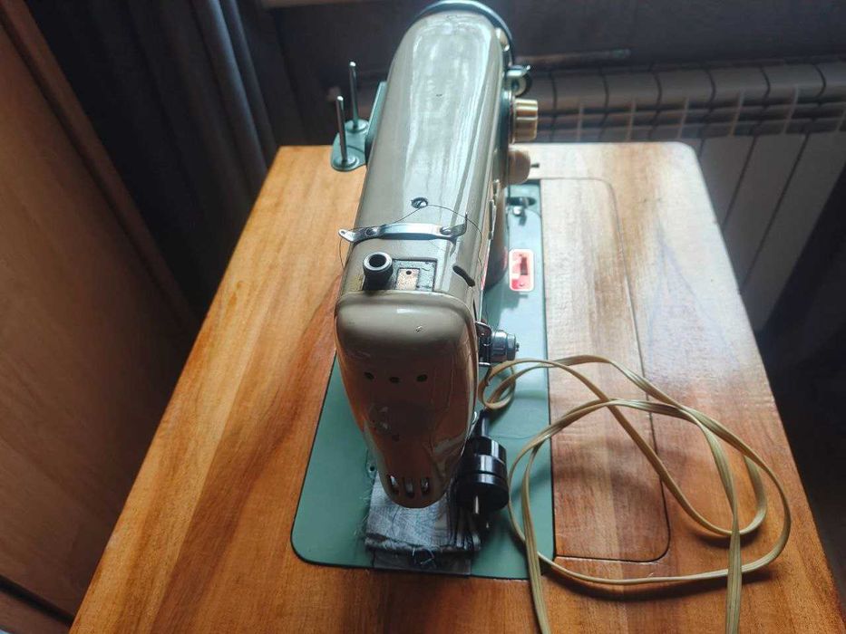 Швейная машинка Lada 236-1