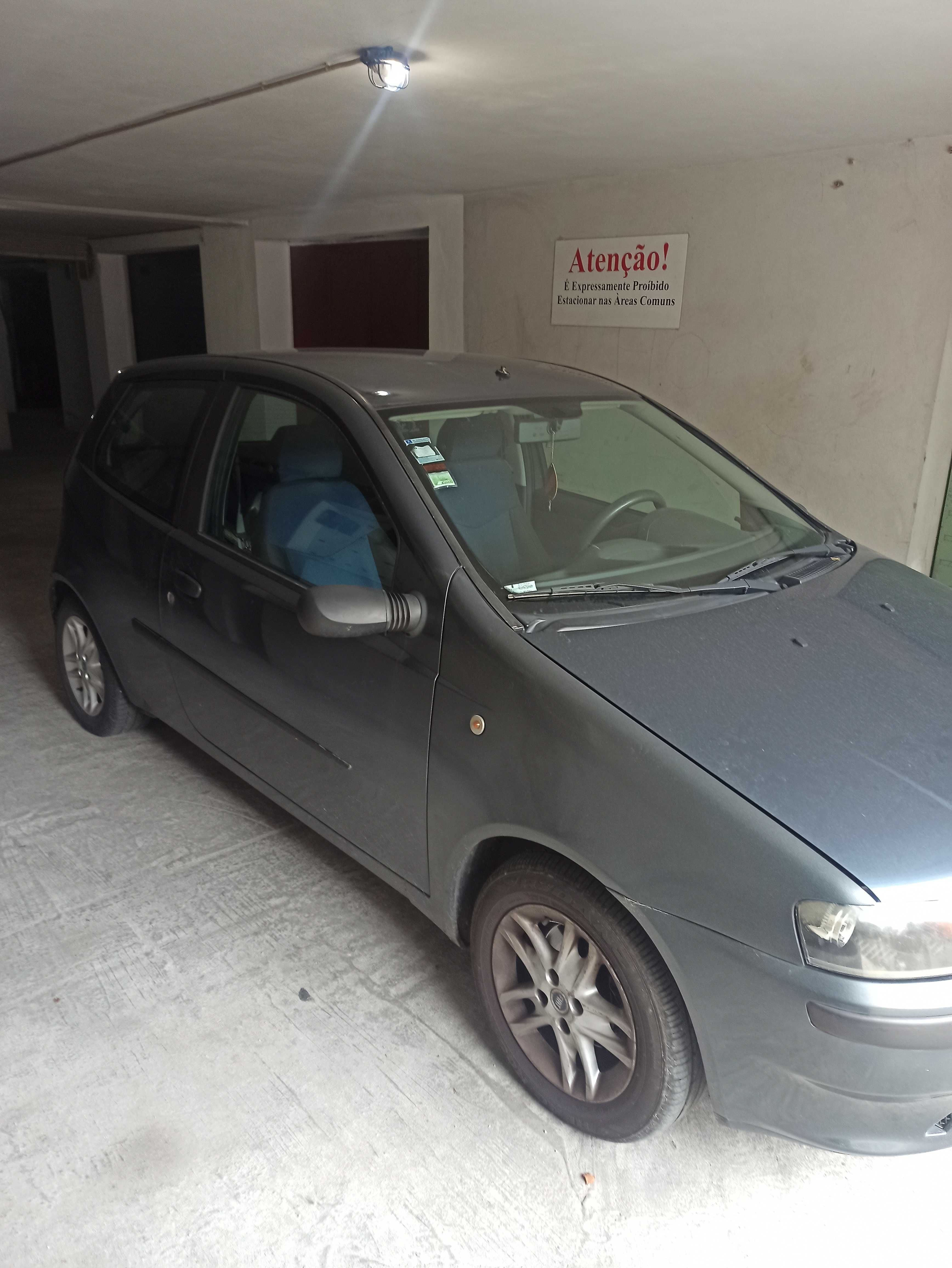 Vendo carro Fiat punto automático a gasolina