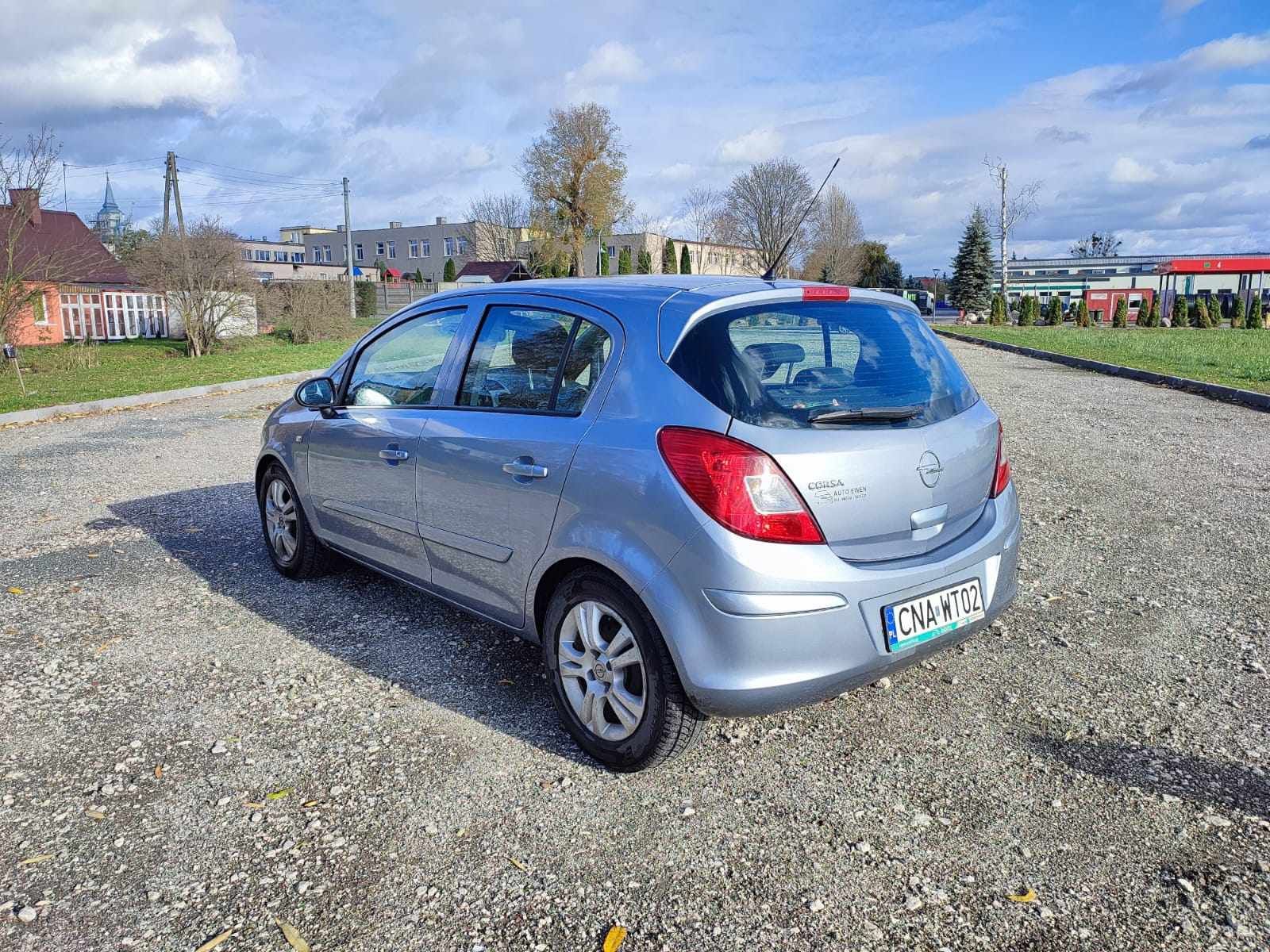 Opel Corsa 1.2 benzyna 2006rok klima