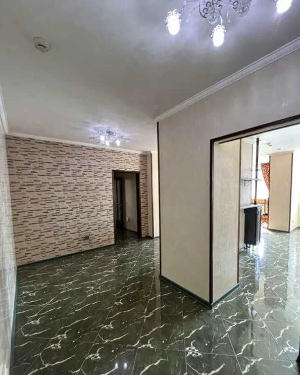 Продаж 2к. квартири. Срібнокыльська 1.