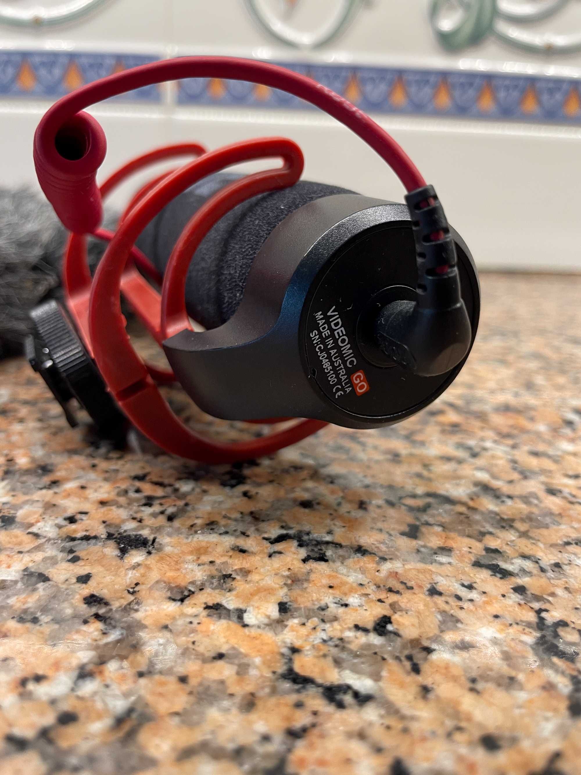 Rode Videomic Go Microfone para Câmara c/ deadcat