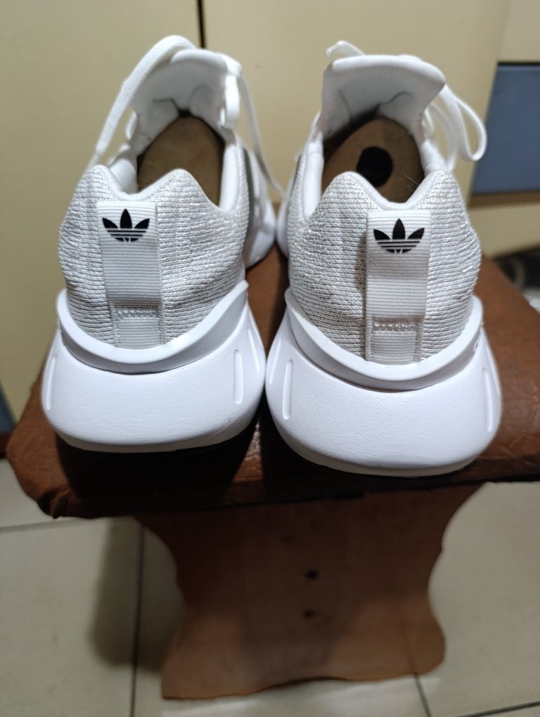 Adidas Swift run 22 original p. 45(29) нові